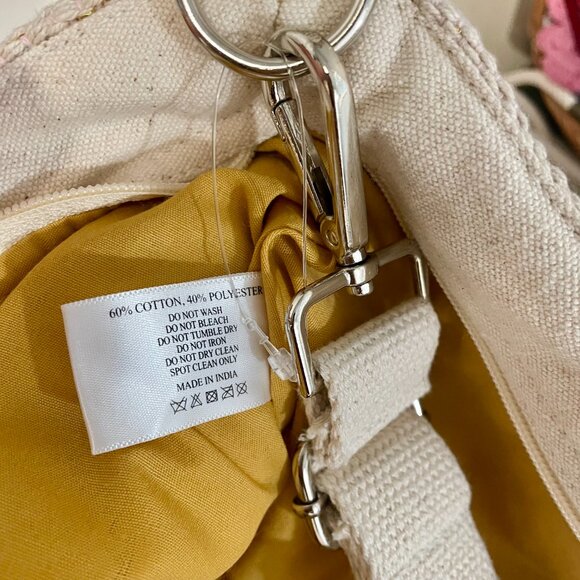 America & Beyond Beaded Weekender Bag - Picture 8 of 10